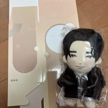 LYKN 홍 블랙 봉제 인형