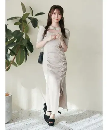 EATME 데콜테 리브 원피스 베이지
