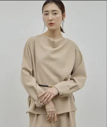 드레이프 T 블라우스