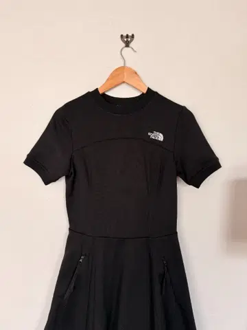 THE NORTH FACE UE 블랙 숏 슬리브 원피스