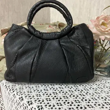 새상품급 이비자 가죽 핸드백