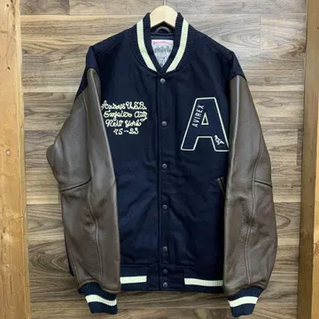 미사용 AVIREX NYC STADIUM JACKET NAVY