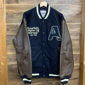 미사용 AVIREX NYC STADIUM JACKET NAVY