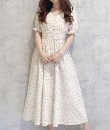 도트 무늬 플레어 원피스 MIIA