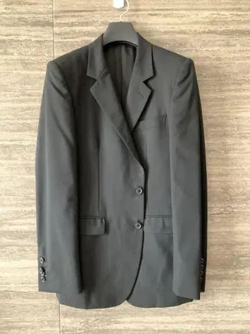 존 로렌스 설리번 블랙 수트