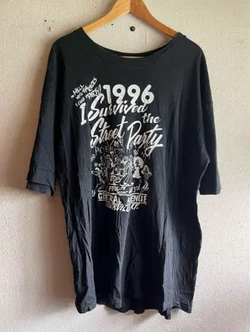 90s 굿 레귤러 티셔츠 와챠와챠 파티 블랙 검정 반팔