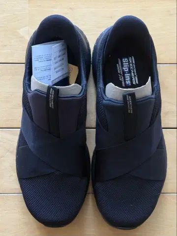 SKECHERS Slip-Ins 블랙 스니커즈