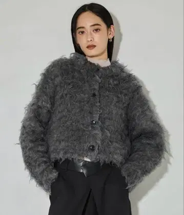 클라네 SHAGGY SHORT CARDIGAN