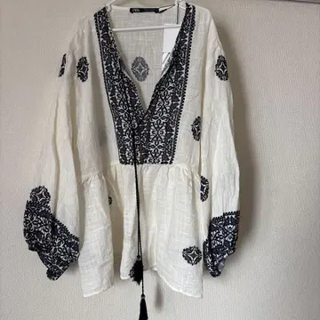 ZARA 러스틱 프린트 블라우스