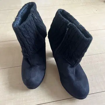 블랙 스웨이드 니트 커프 부츠