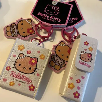 선번 키티 립 케이스 참 & 거울 키링 세트