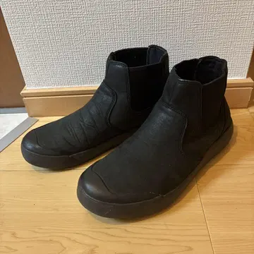 KEEN 블랙 사이드 고어 부츠