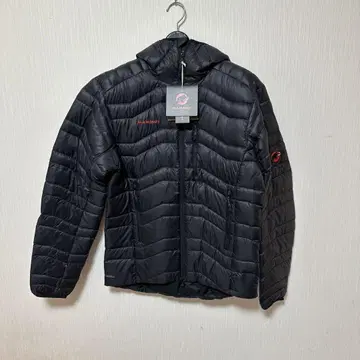 [ 새상품 ] MAMMUT 블랙 다운 자켓