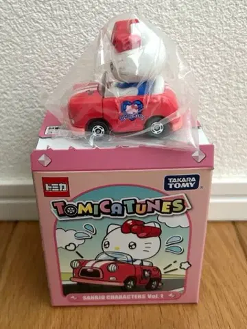 [ 미사용 새상품 ] 헬로키티 빨간색 미니카 토미카 투툰즈 시리즈