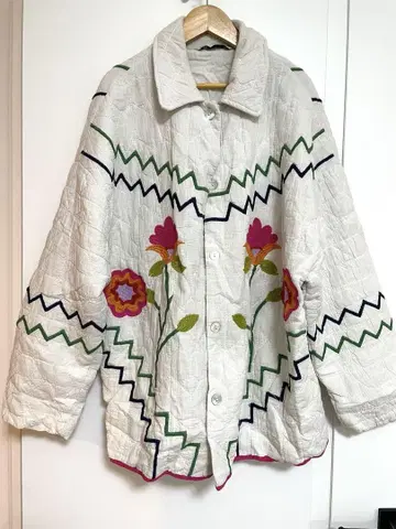 ZARA 자수 퀼팅 자켓 XS