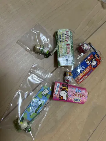 헬로키티 키링 4개 세트