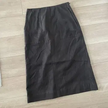 UNITED ARROWS 브라운 타이트 스커트 안감 부착