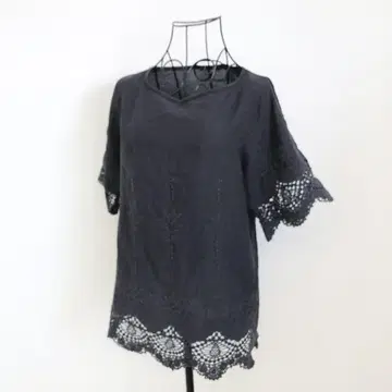슬로브 이에나 블라우스 네이비 자수 레이스 반팔 엘레강트 청순 고급 비침