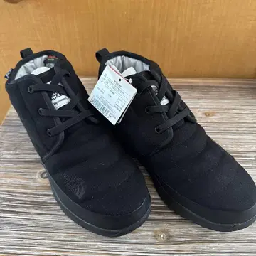 택 포함 미사용 새상품 THE NORTH FACE 하이컷 스니커즈
