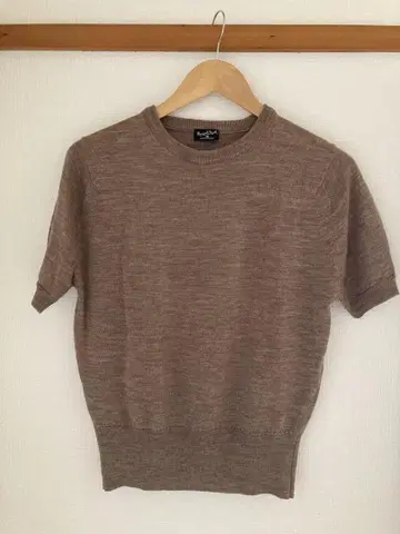 Margaret Howell*브라운 반팔 니트