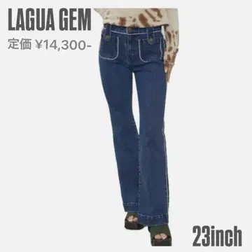 LOW RISE FLARE DENIM / LAGUA GEM 23
