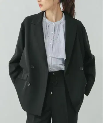 아름다운 실루엣 W 크로스 자켓 블랙 L