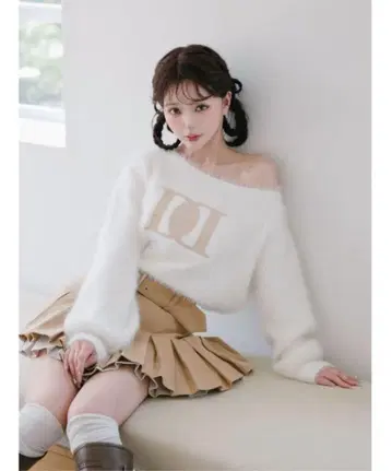 [Darich] DD 로고 원숄 니트탑 아이보리