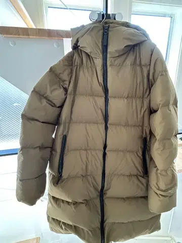 THE NORTH FACE 카키 다운 자켓