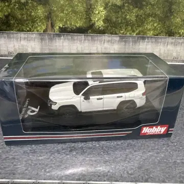 도요타 랜드크루저 GR SPORT 1/64