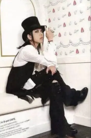 hyde 착용 if txs4w 백 레이스 턱시도 라르크