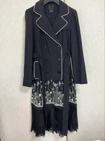 ANNA SUI 안나수이 와루피스 코트