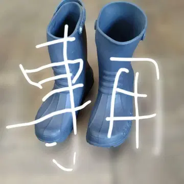네이비 고무 소재 숏 레인부츠