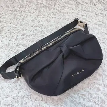 미사용급 TOCCA 토카 RIBBON KNOT BODY BAG 블랙