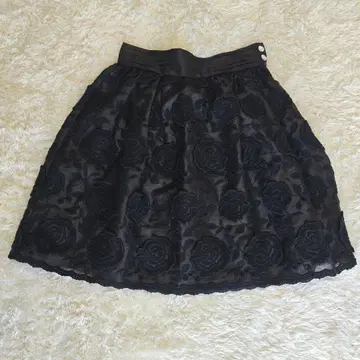 룰 로제트 leur logette 블랙 꽃무늬 자수 미니 스커트