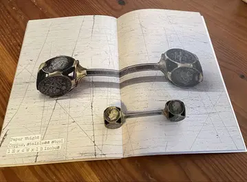 [ 미사용 새상품 ] tom sachs 페이퍼 웨이트