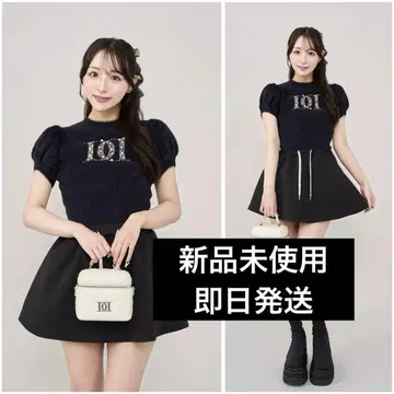 미사용 새상품 다리치 팬시 비즈 DD 로고 니트탑 블랙
