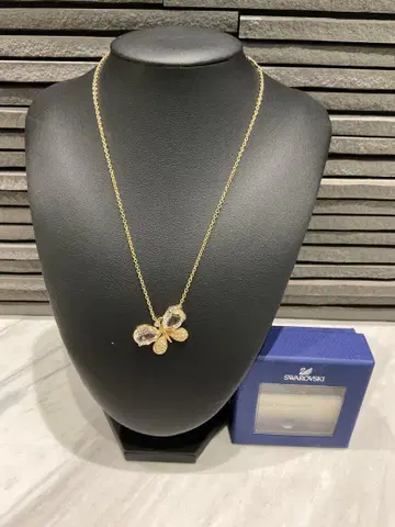 SWAROVSKI 스와로브스키 버터플라이 나비 골드 목걸이