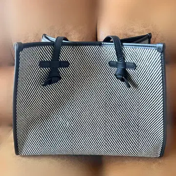 지아니카리니 멀티첼라 헤링본 블랙 대