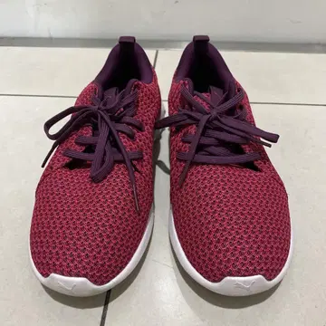 PUMA 러닝화