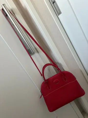 부가티 볼리드 천연 가죽 빨간색 핸드백 숄더백 26cm
