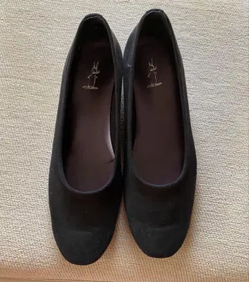 토끼네 펌프스 2.5cm 경량 스웨이드 소재 블랙 일본제