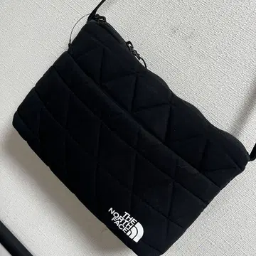 THE NORTH FACE 퀼팅 숄더백