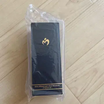 MGA 공식 라이트 스틱 미니어처