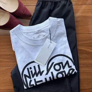 sacai 하트 로고 티셔츠 화이트