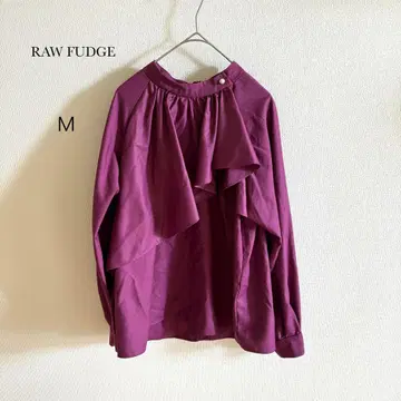 RAW FUDGE 밴드 카라 펄 버튼 블라우스