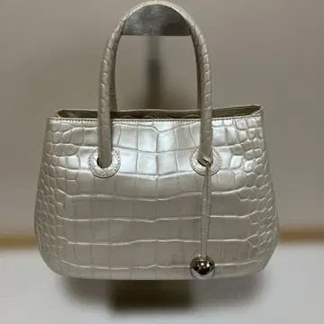 24시간 이내 발송 훌라 FURLA 화이트 크로커다일풍 토트백