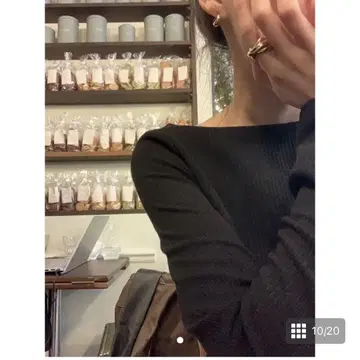 OUNCE 보트넥 롱 티 블랙