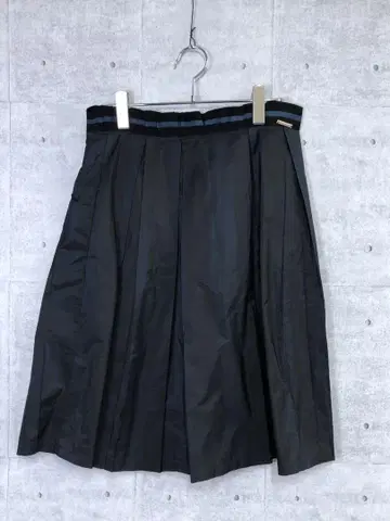 tensione in 이탈리아제 구제 의류 턱 플리츠 플레어 스커트