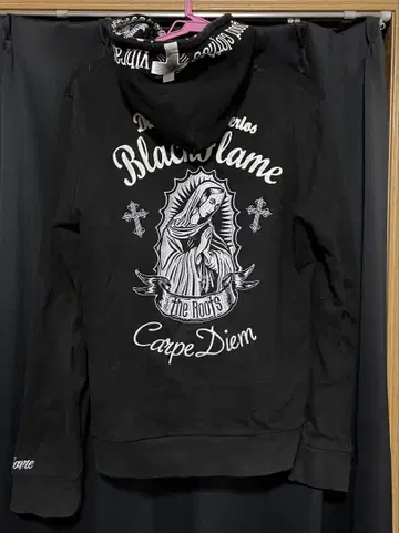 BLACK FLAME 후드티 마리아