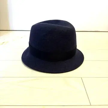 네이비 울 펠트 햇 블랙 리본